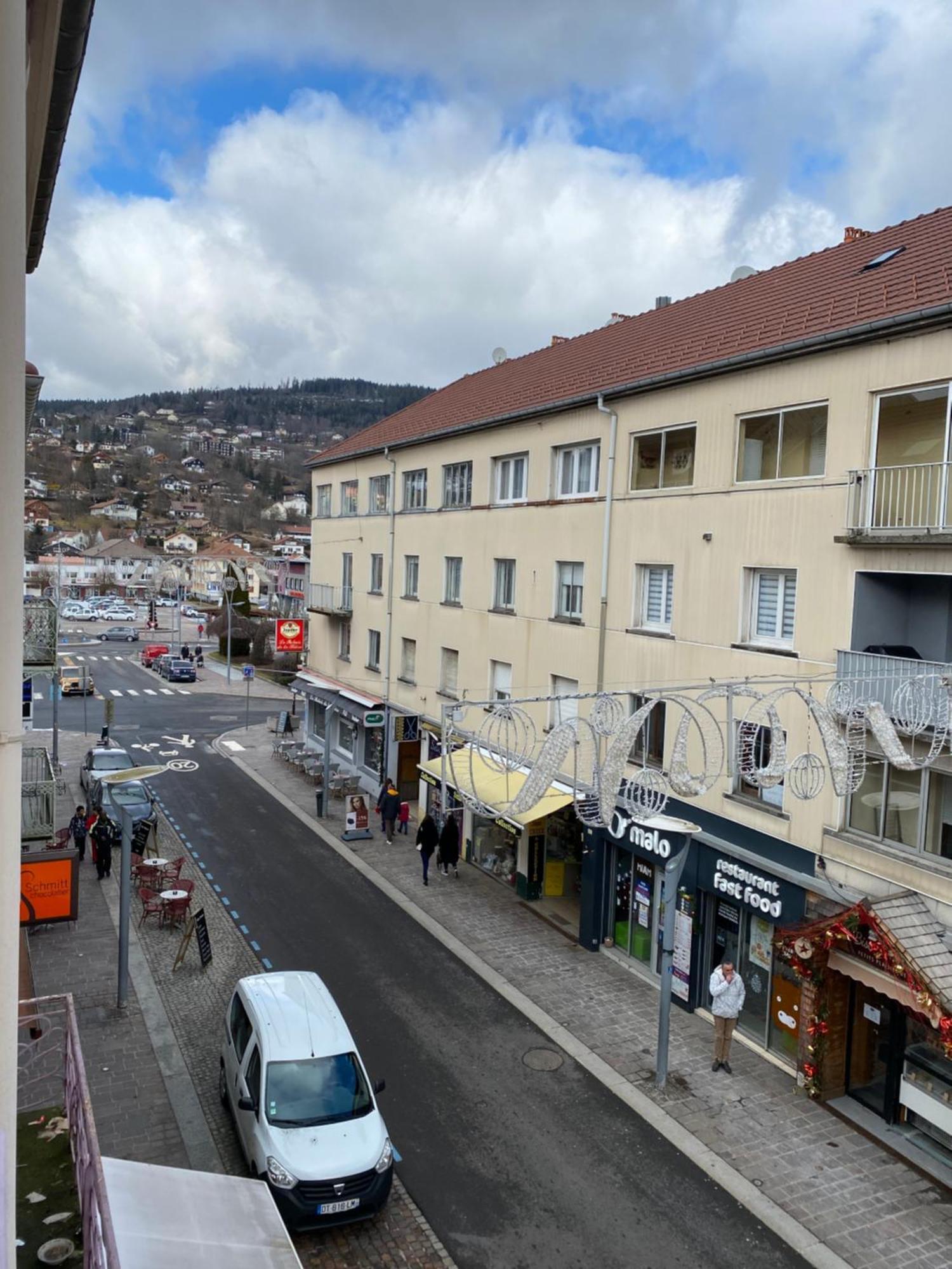 ג'רארדמר Joli Appartement Plein Centre Ville מראה חיצוני תמונה